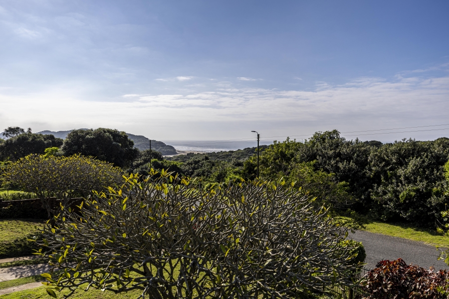 4 Bedroom Property for Sale in Nahoon Beach Eastern Cape